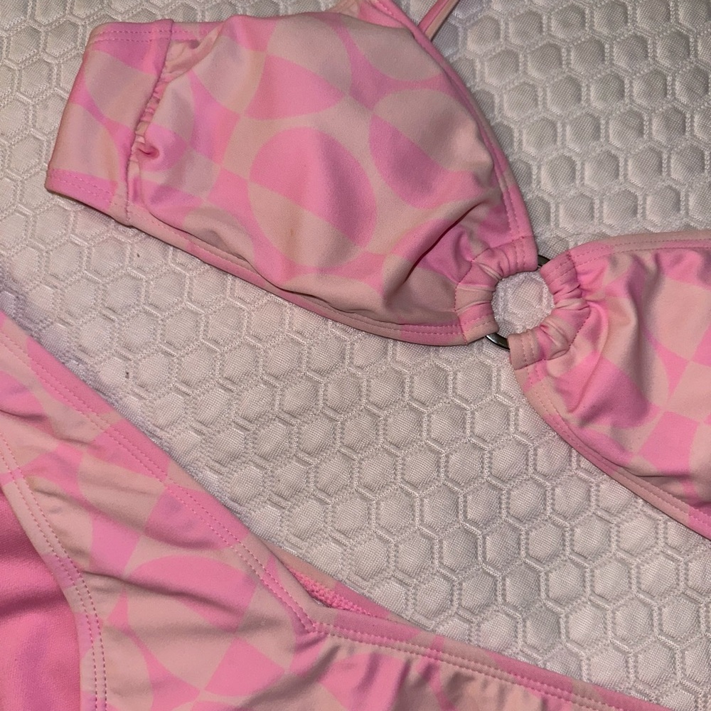 Pink bathing suit - Picture 2 of 5
